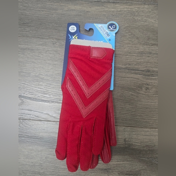 isotoner Accessories - Isotoner Smart Dri Womens Gloves Red Size L/XL Chevron Clsssic Boho